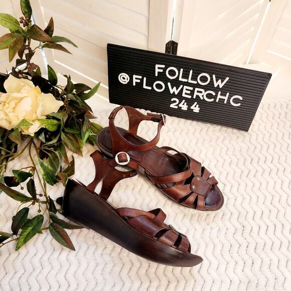 s-l400.jpg ROBERT CLERGERIE PLATFORM BROWN SANDAL SIZE 9